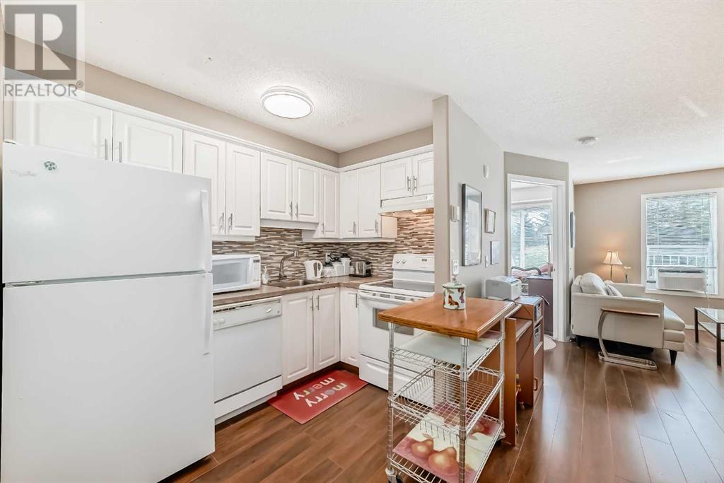 Single Family House for Sale in   Pinecliff Grove NE Pineridge Calgary 