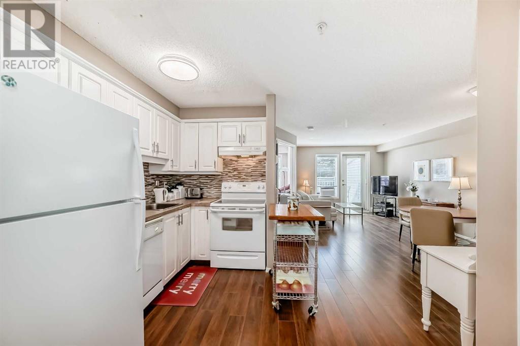 Single Family House for Sale in   Pinecliff Grove NE Pineridge Calgary 