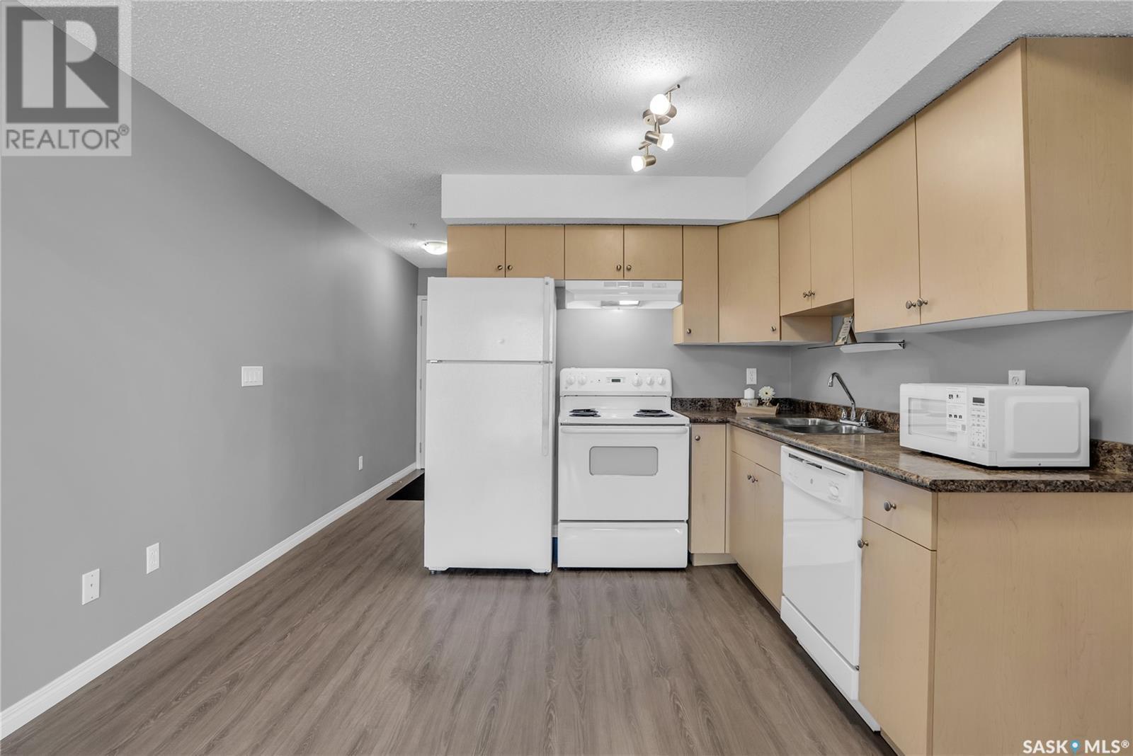 Single Family House High rise for Sale in   Lowe ROAD Saskatoon 