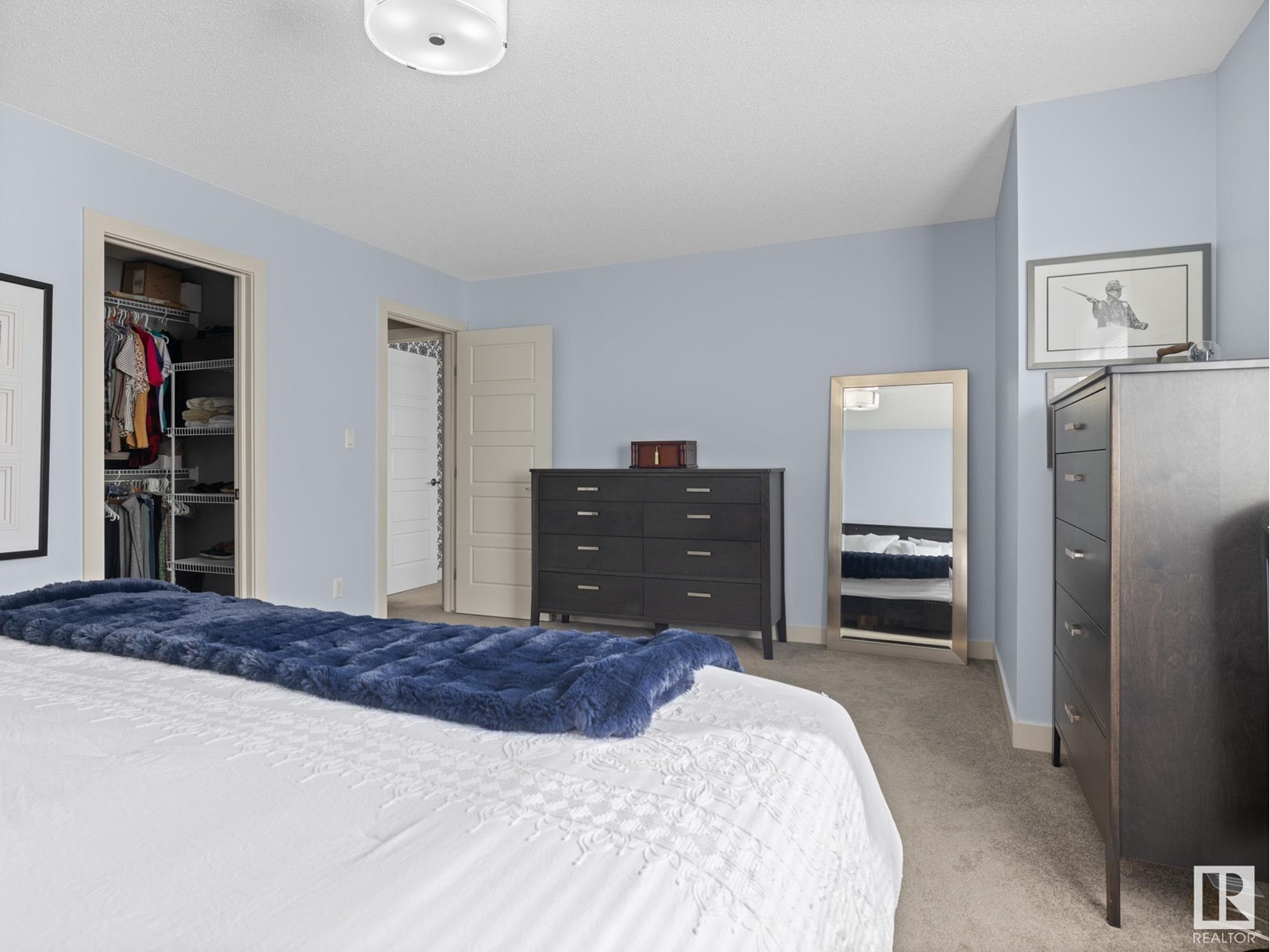 Photo 8 of 5936 208 St Nw, Edmonton AB