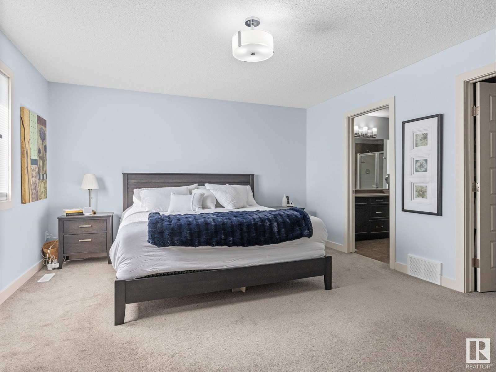 Photo 15 of 5936 208 St Nw, Edmonton AB