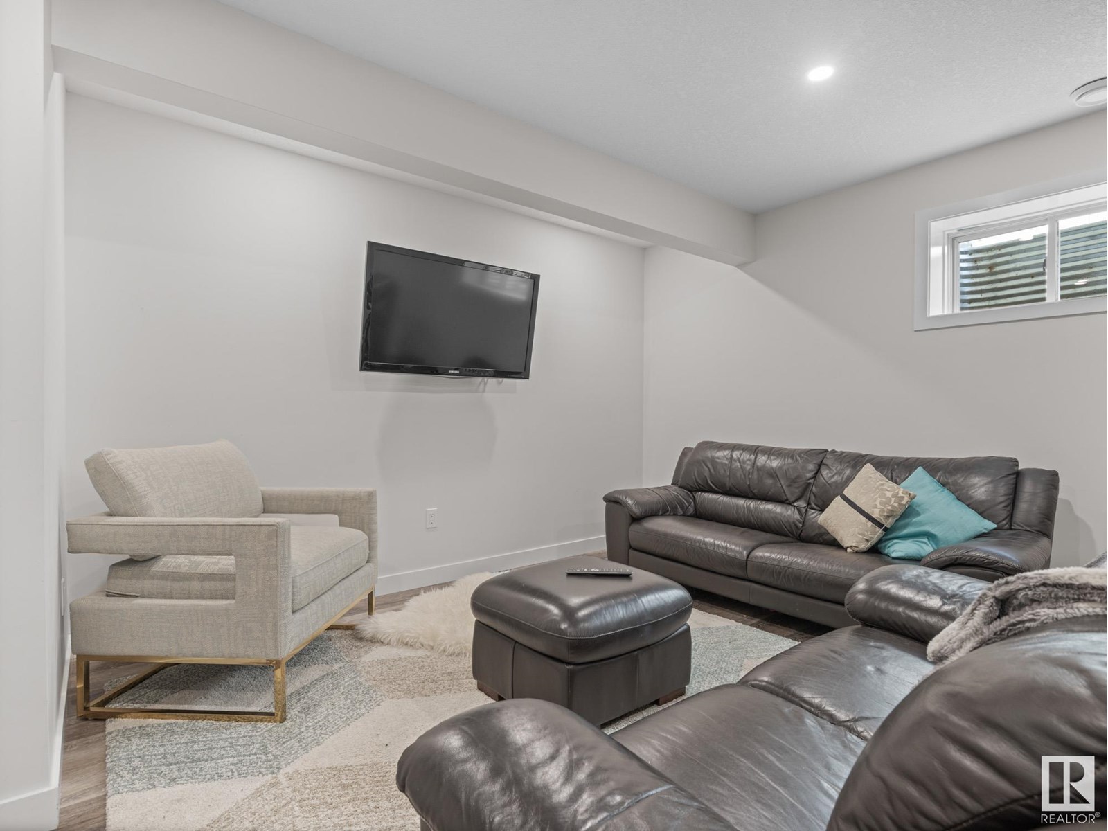 Photo 46 of 5936 208 St Nw, Edmonton AB