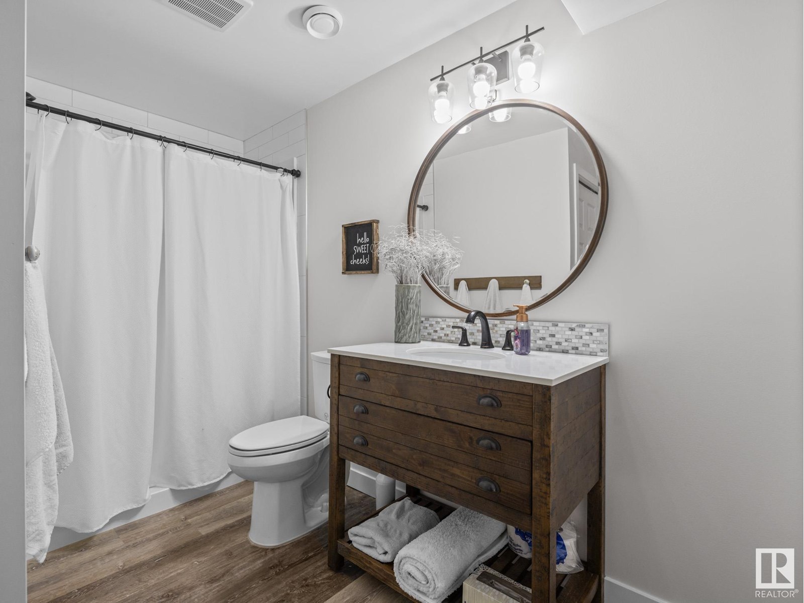 Photo 40 of 5936 208 St Nw, Edmonton AB