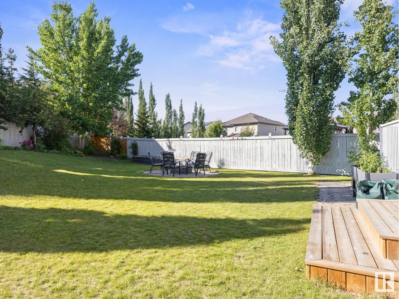 Photo 3 of 5936 208 St Nw, Edmonton AB