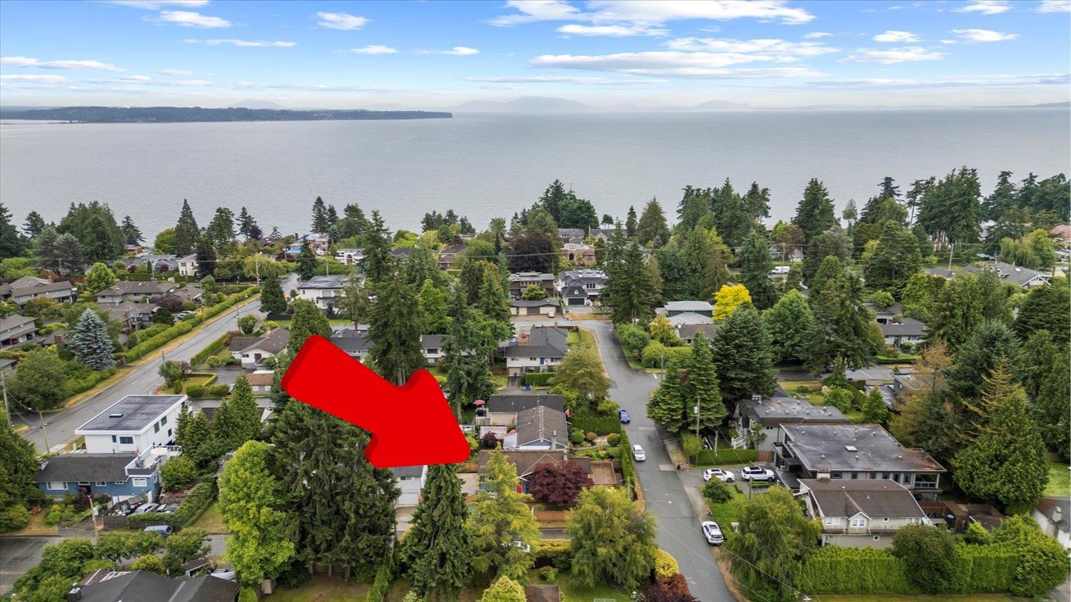 13950 BLACKBURN AVENUE, White Rock