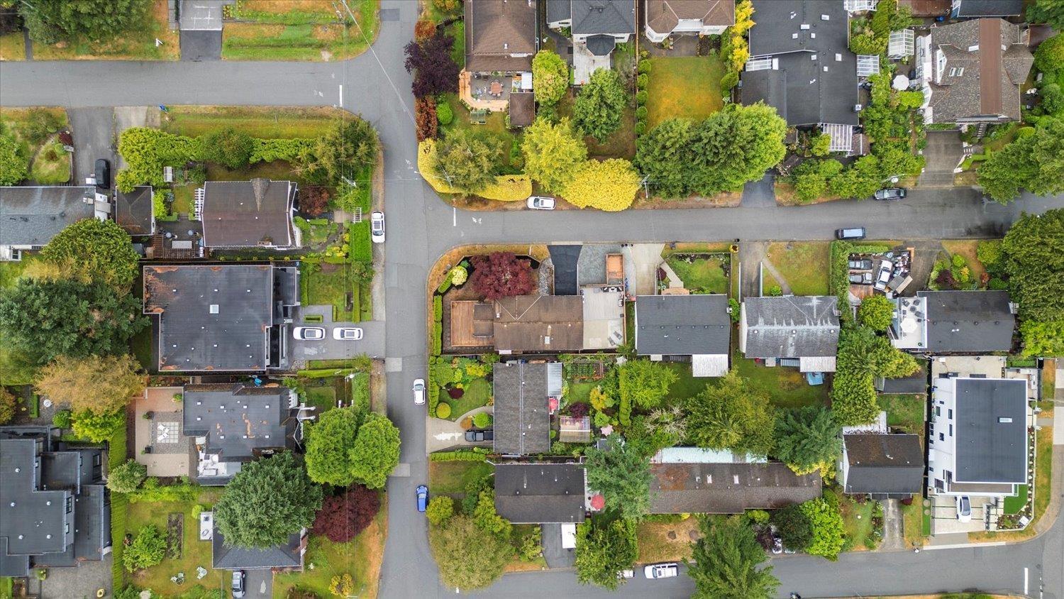 13950 BLACKBURN AVENUE, White Rock