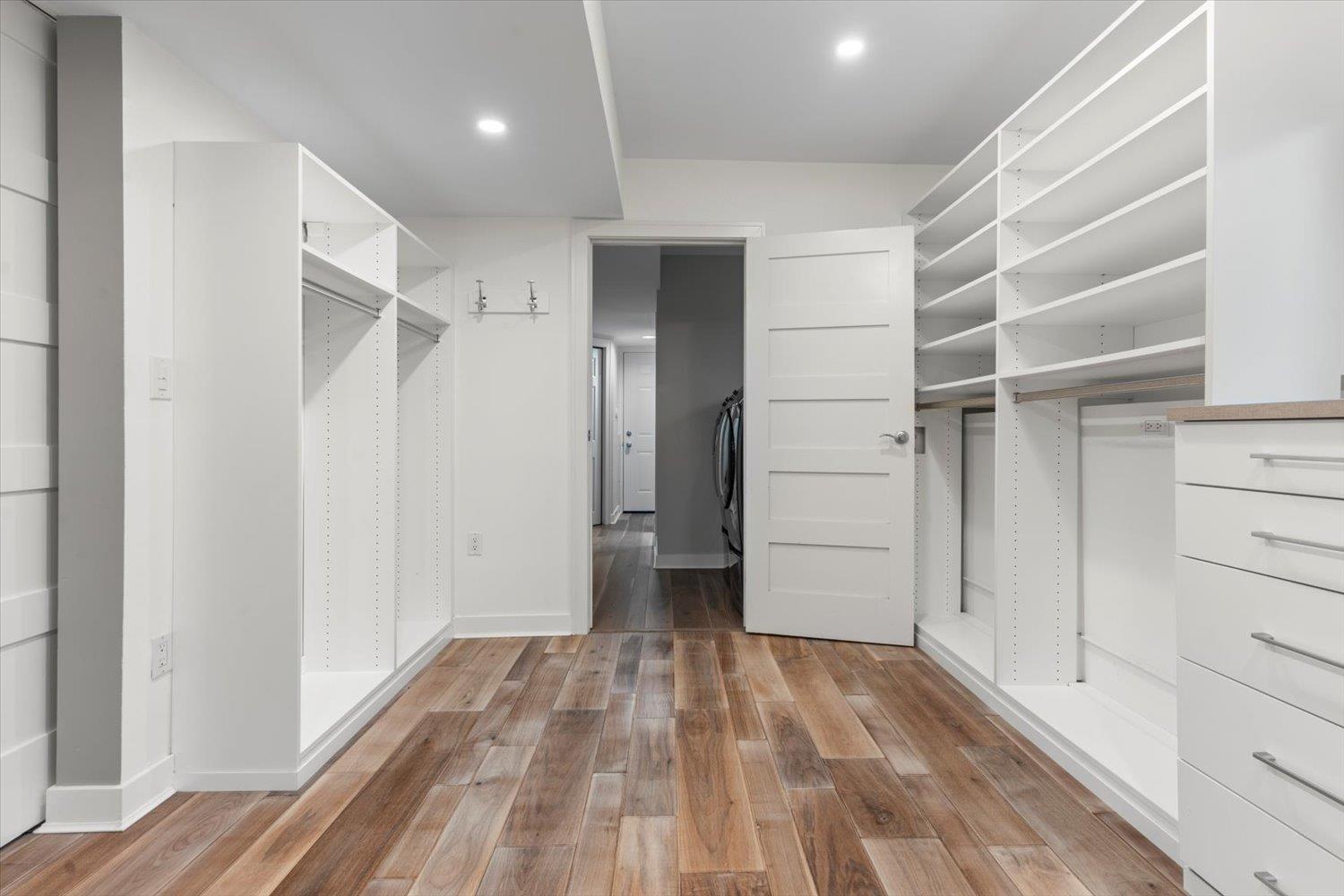 13950 BLACKBURN AVENUE, White Rock