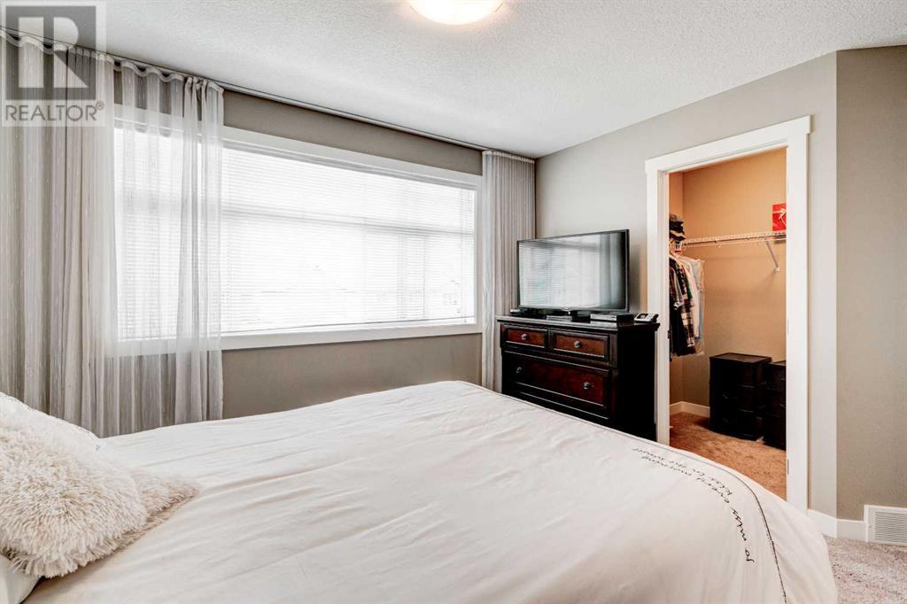 Single Family House for Sale in  Legacy Common SE Legacy Calgary 