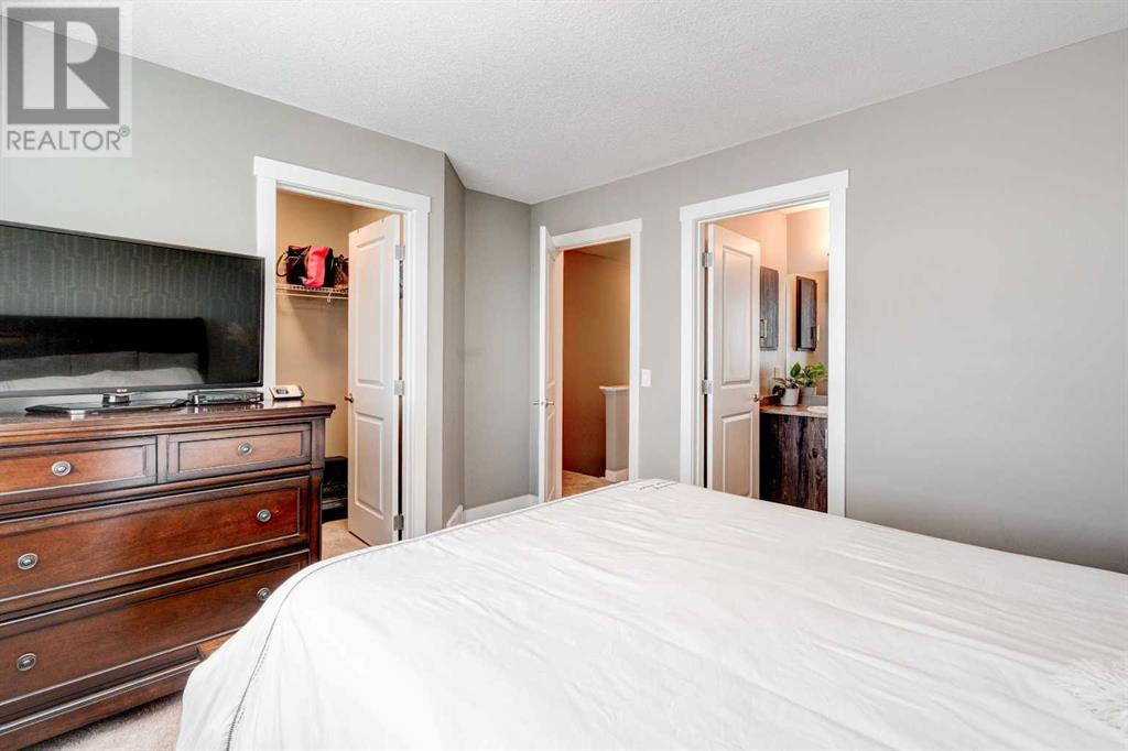 Single Family House for Sale in  Legacy Common SE Legacy Calgary 