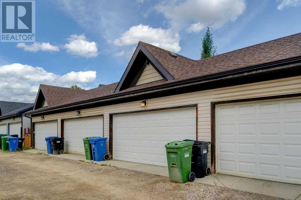 Single Family House for Sale in  Legacy Common SE Legacy Calgary 