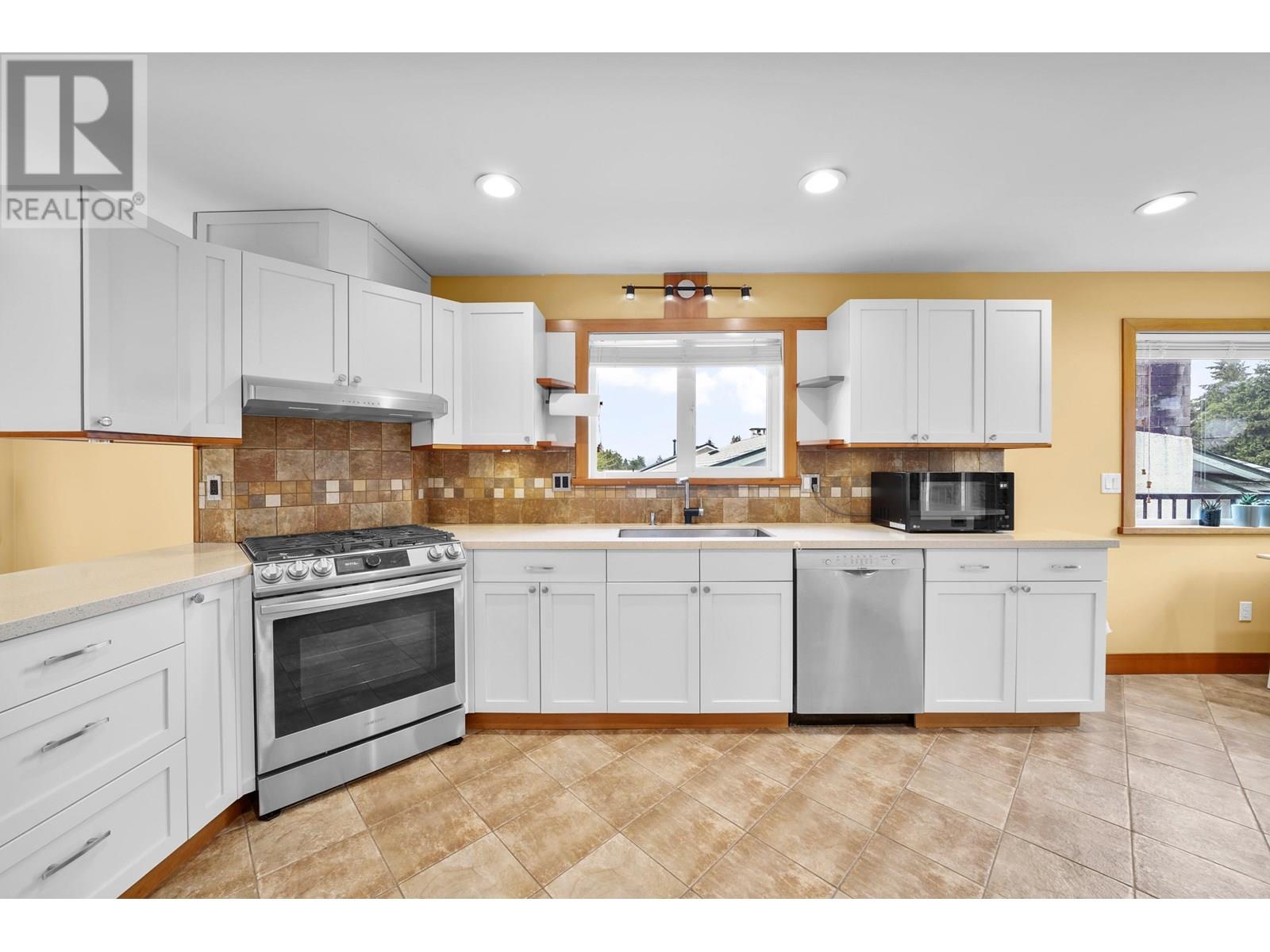 Photo 12 of 2160 Jordan Drive, Burnaby BC