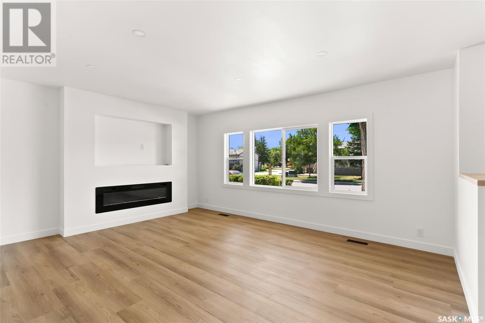 Single Family House Bungalow for Sale in  Connaught STREET Regina 