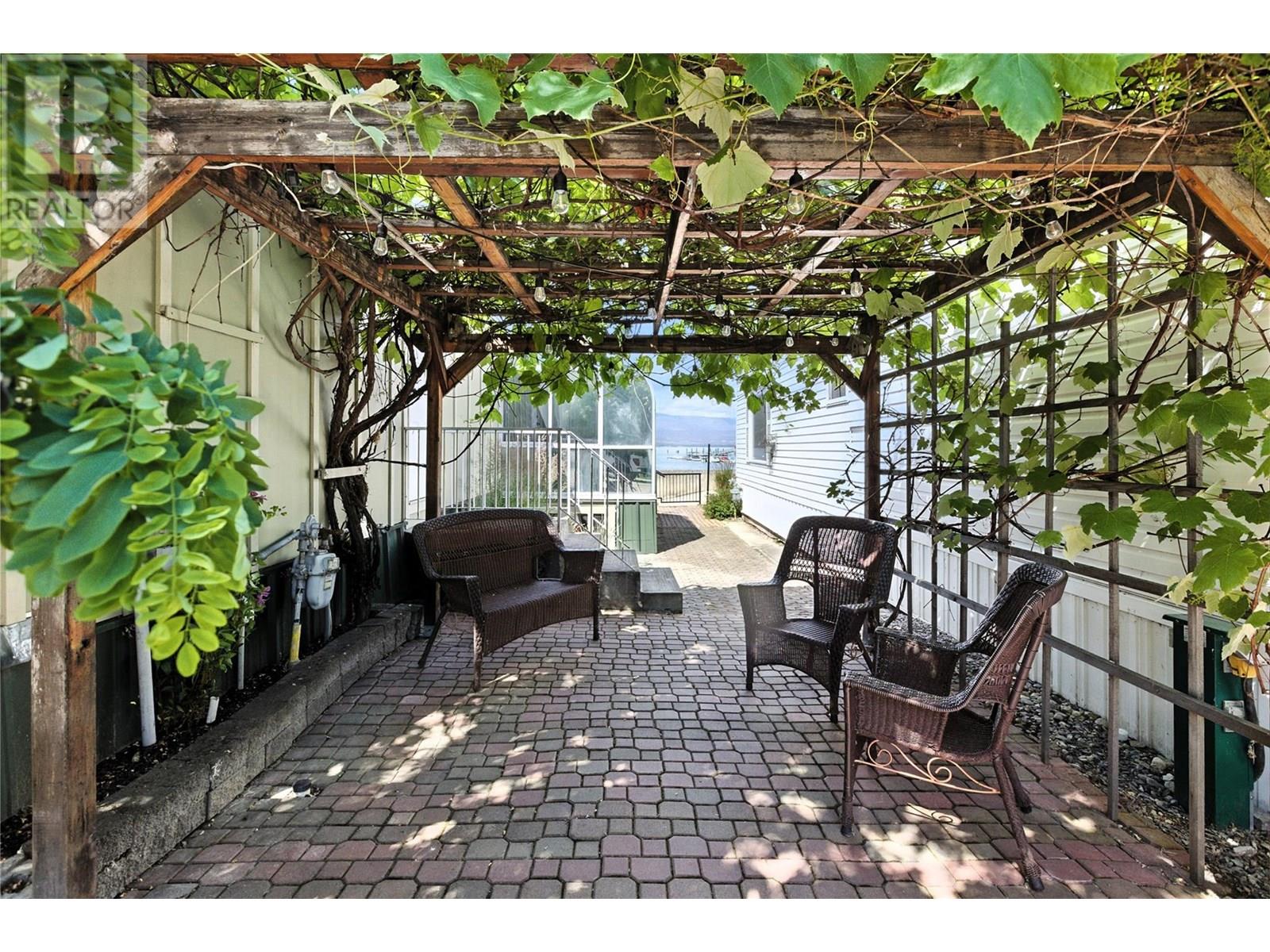 Photo 8 of 1226 Second Avenue Unit 76 79, Chase BC