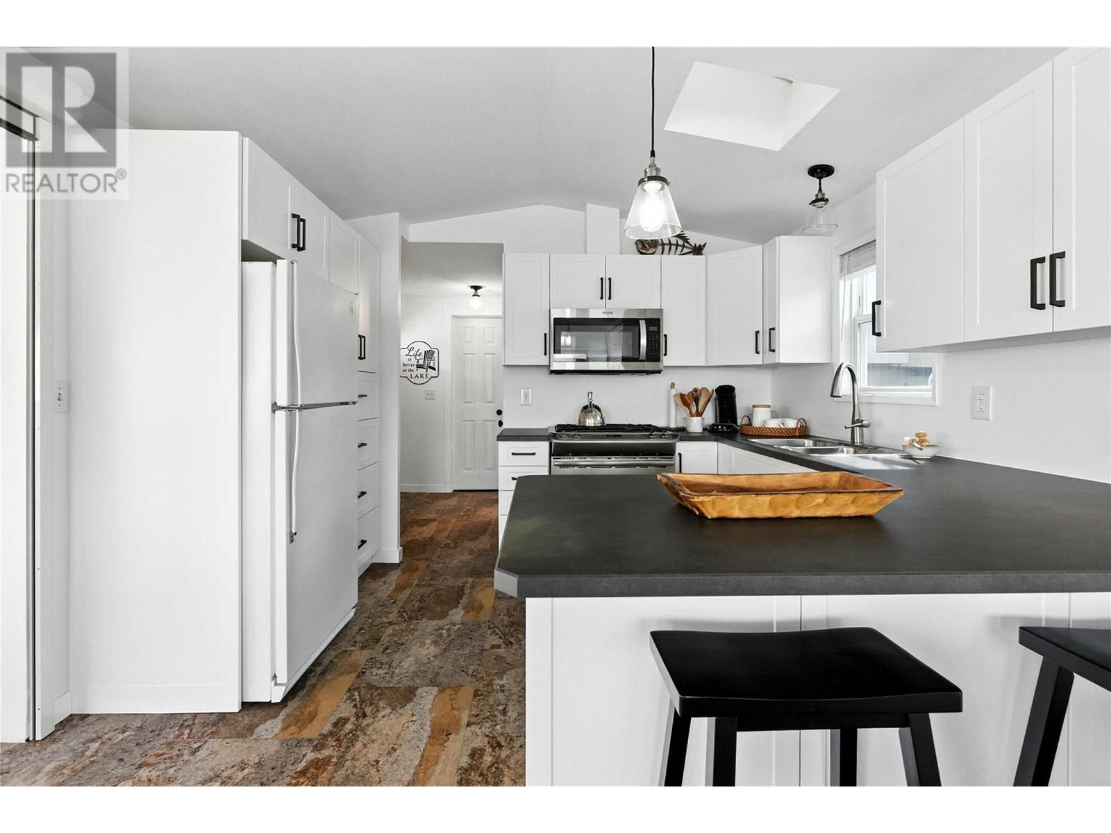 Photo 37 of 1226 Second Avenue Unit 76 79, Chase BC