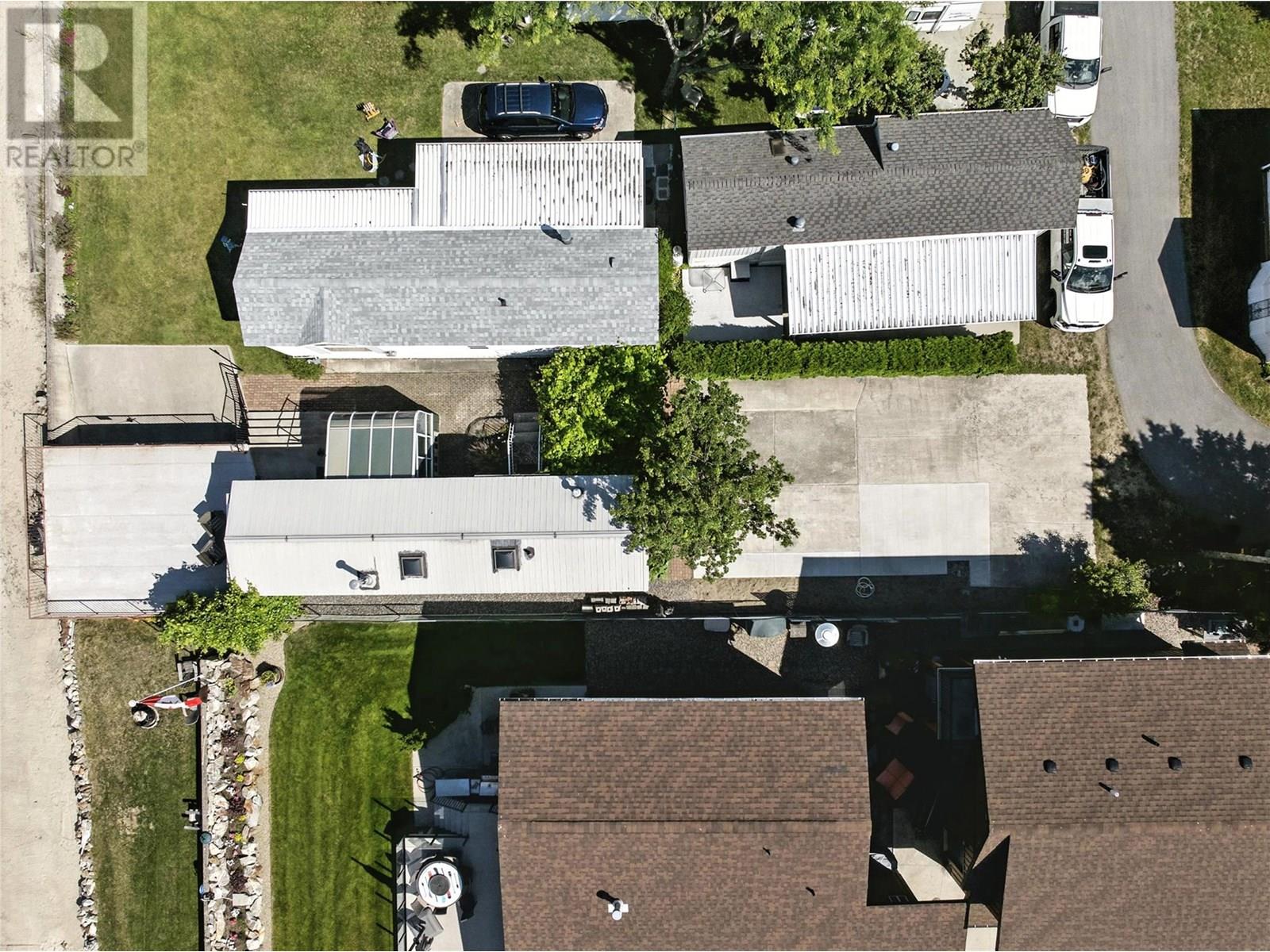Photo 6 of 1226 Second Avenue Unit 76 79, Chase BC