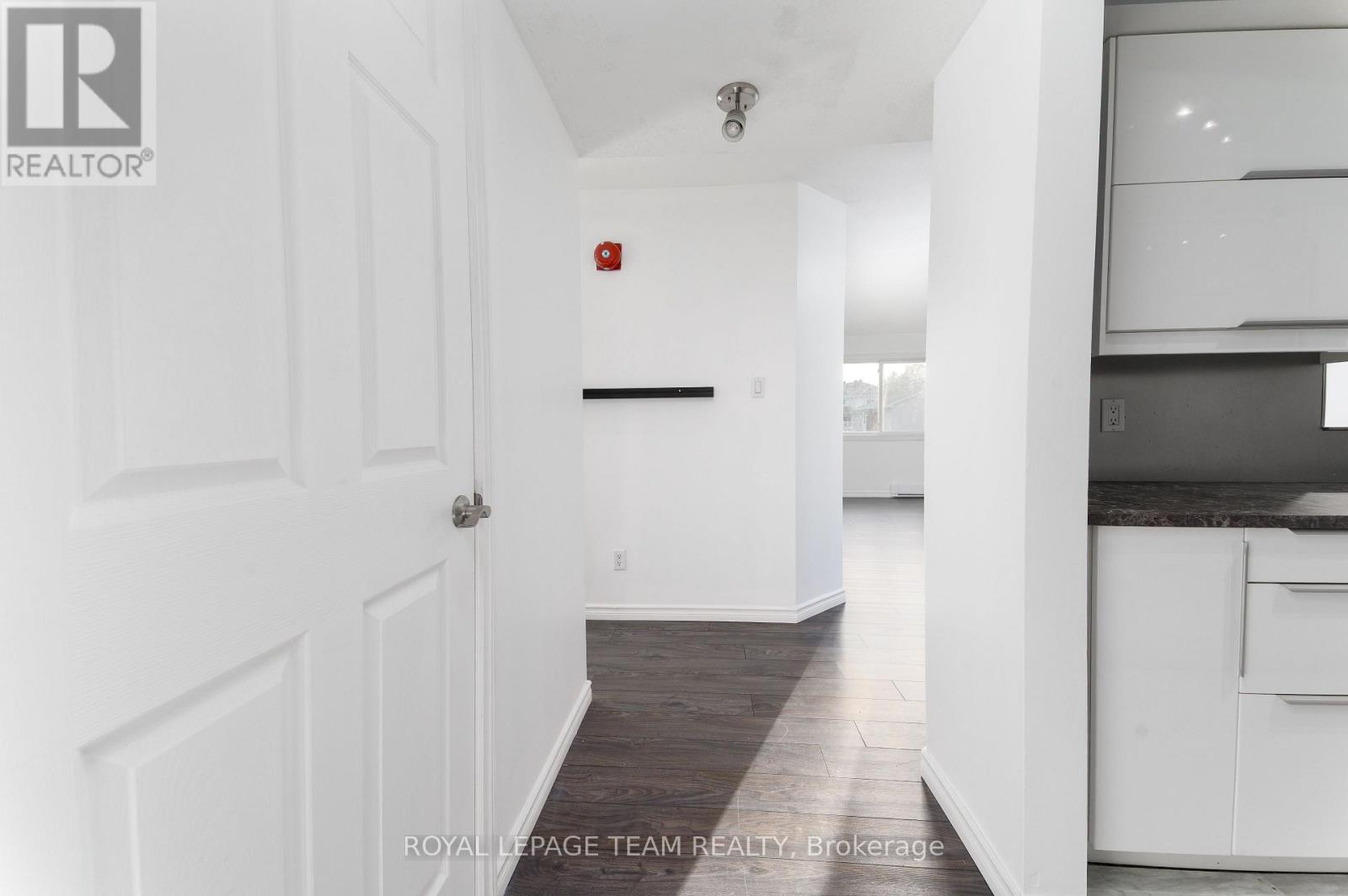 Photo 20 of 204 266 Lorry Greenberg Drive, Ottawa ON