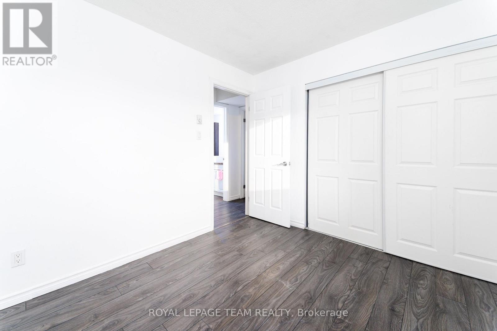 Photo 7 of 204 266 Lorry Greenberg Drive, Ottawa ON