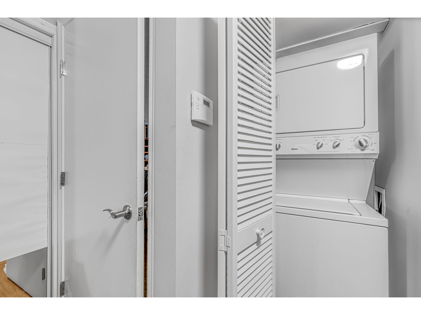 15420 96 AVENUE, Surrey