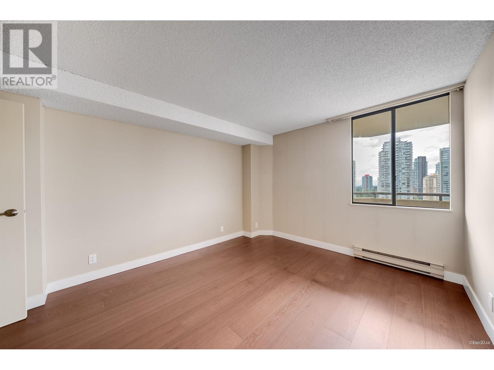 Photo 12 of 2306 6540 Burlington Avenue, Burnaby BC
