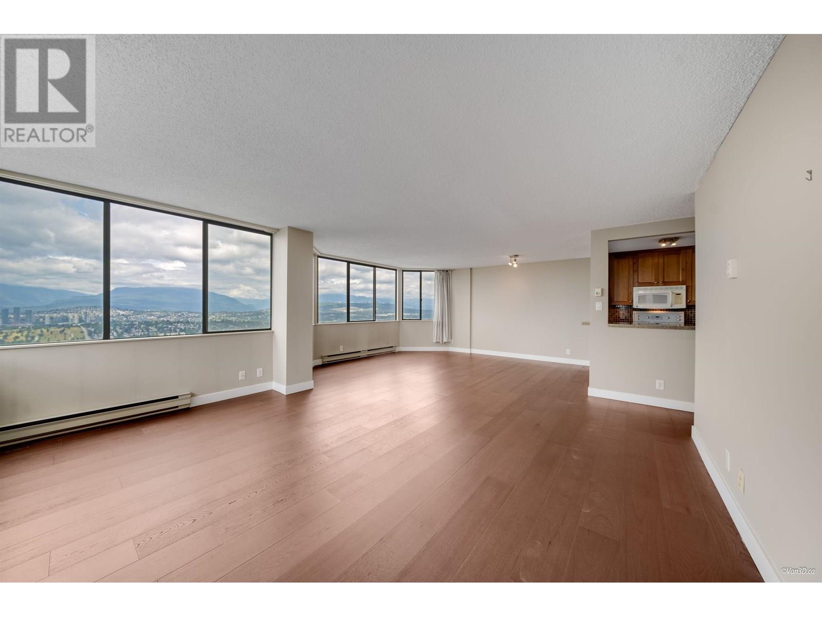 Photo 9 of 2306 6540 Burlington Avenue, Burnaby BC