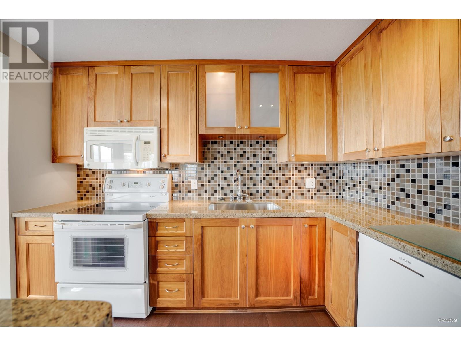 Photo 29 of 2306 6540 Burlington Avenue, Burnaby BC