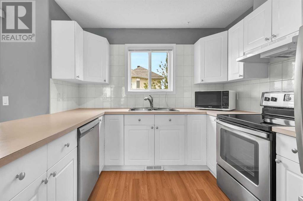 Single Family House for Sale in   Rocky Ridge Gate NW Rocky Ridge Calgary 