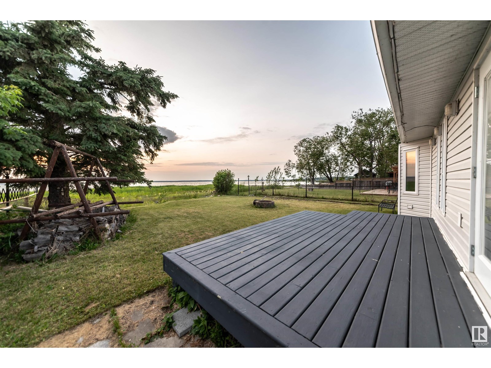 Photo 13 of 5036 50 Av, Rural Lac Ste Anne County AB
