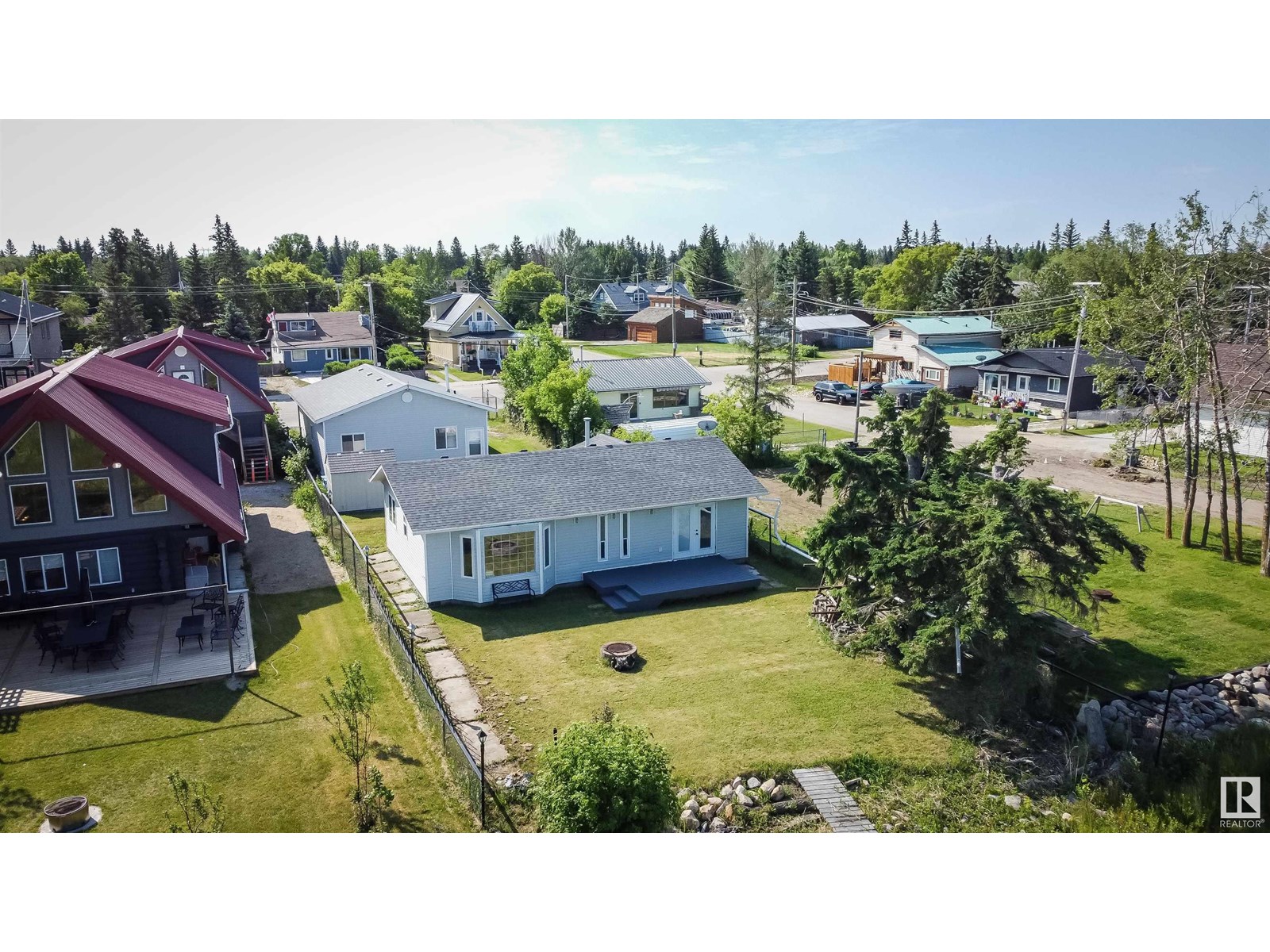 Photo 38 of 5036 50 Av, Rural Lac Ste Anne County AB