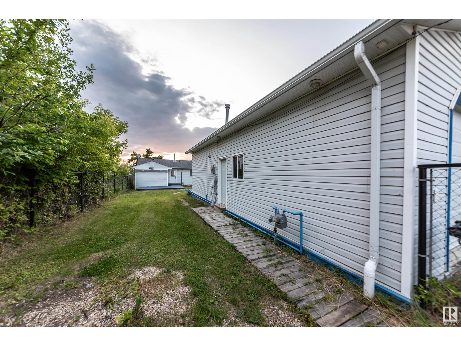 Photo 7 of 5036 50 Av, Rural Lac Ste Anne County AB