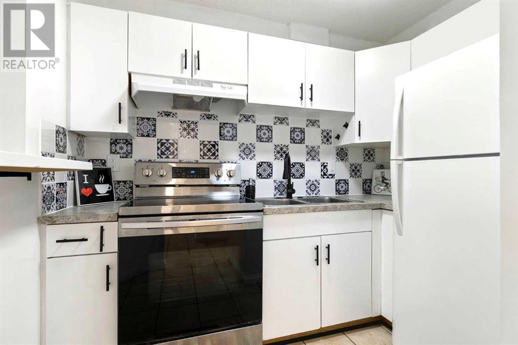 Single Family House for Sale in    Street SE Forest Lawn Calgary 