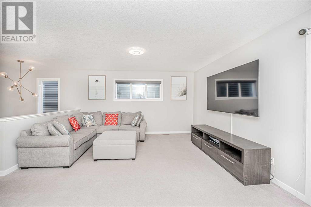 Single Family House for Sale in   Avenue NW Sage Hill Calgary 
