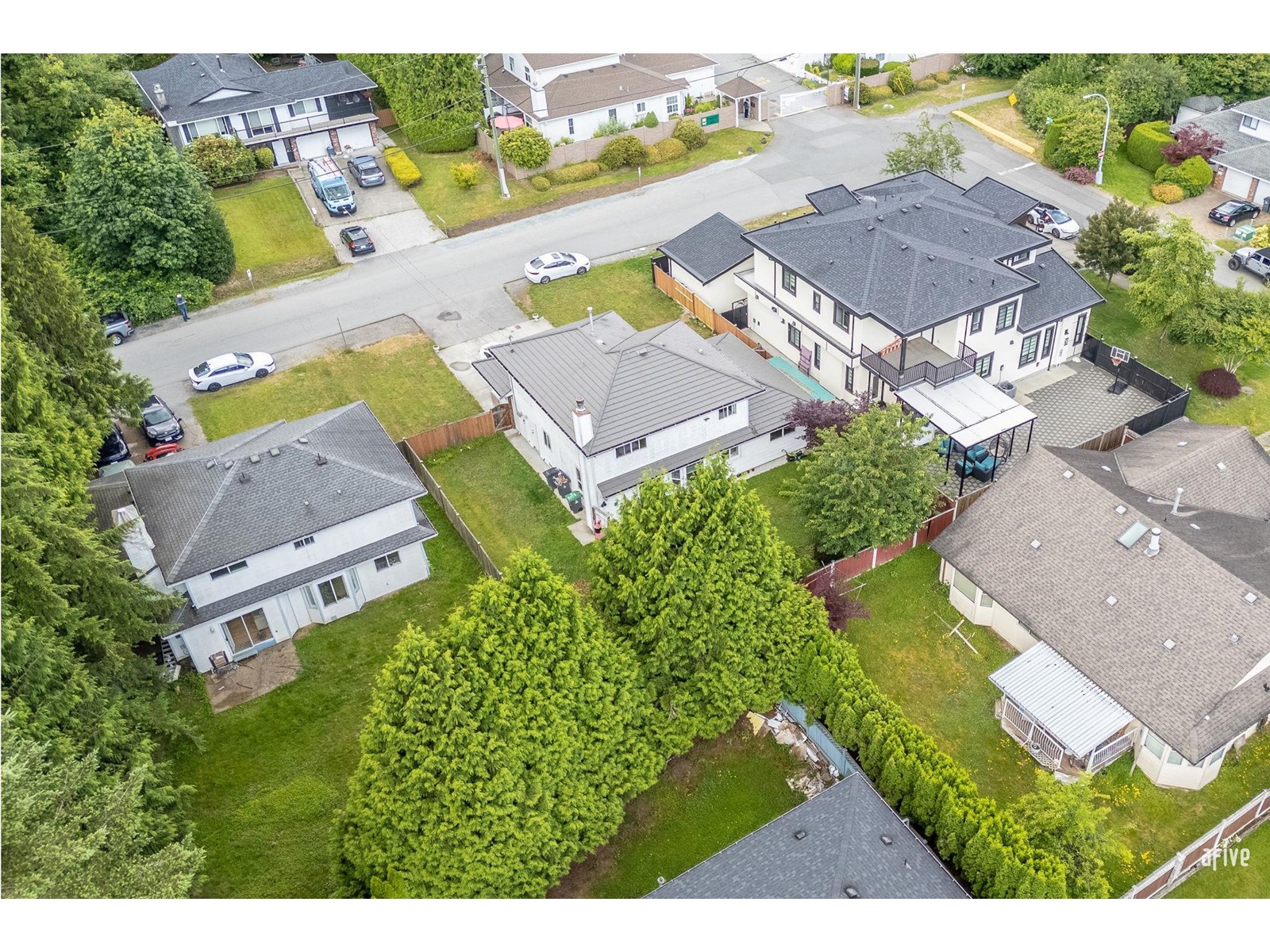 Photo 6 of 6472 138 Street, Surrey BC