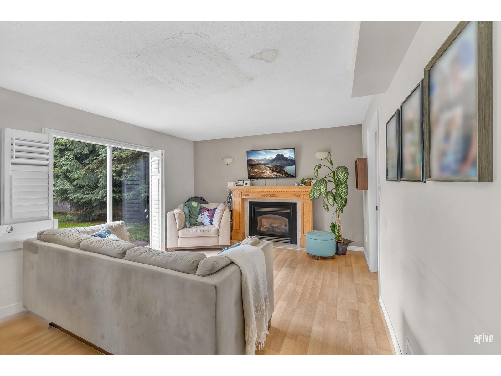 Photo 10 of 6472 138 Street, Surrey BC