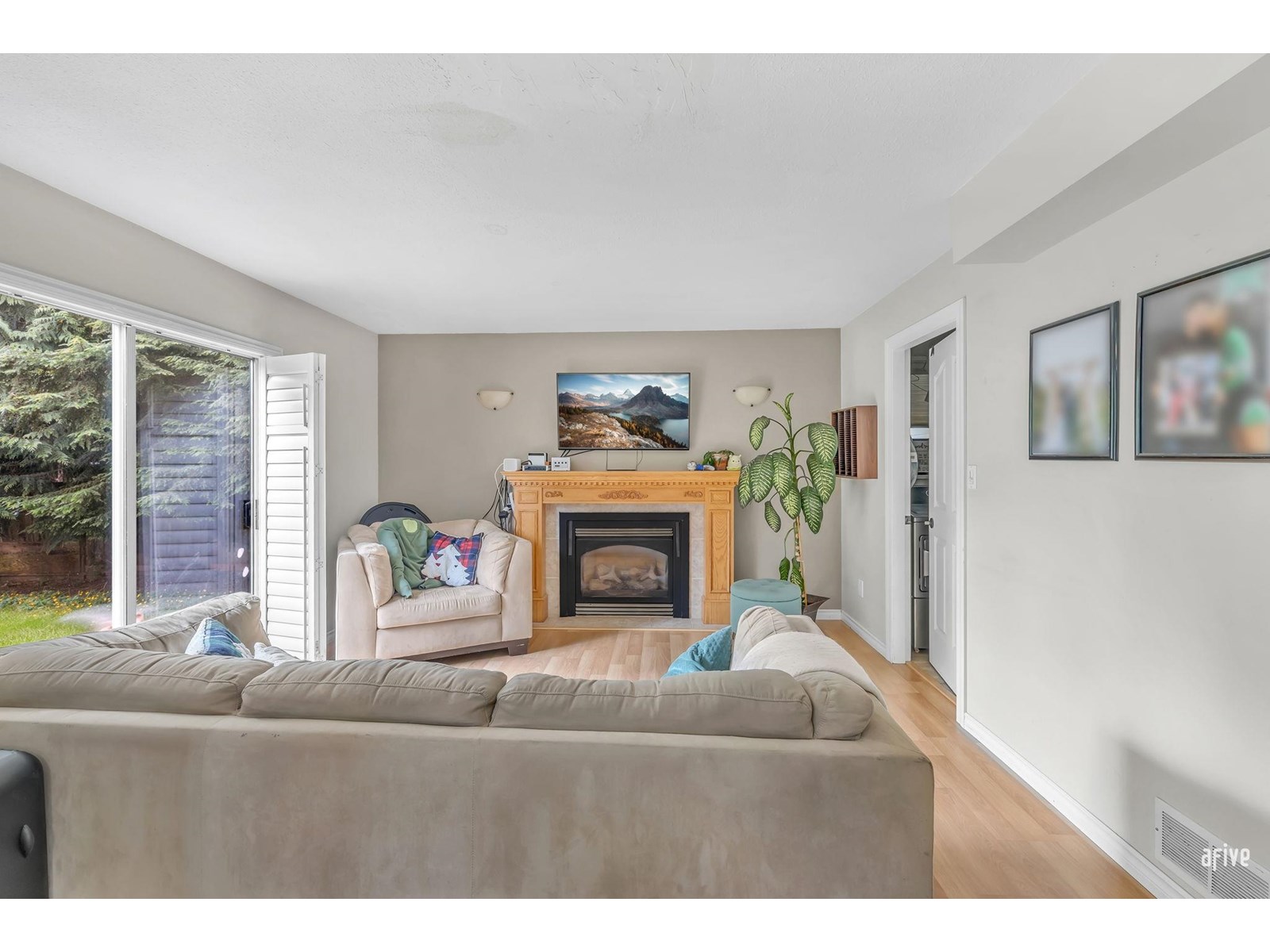 Photo 11 of 6472 138 Street, Surrey BC