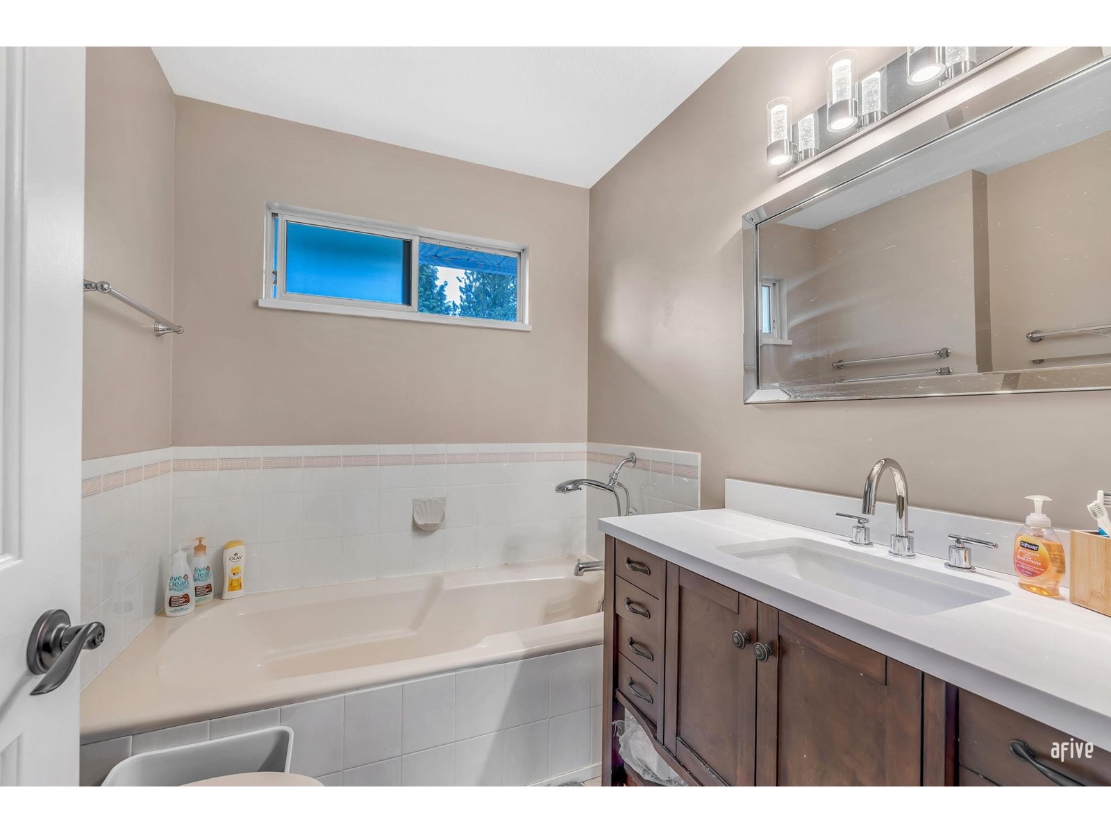 Photo 20 of 6472 138 Street, Surrey BC