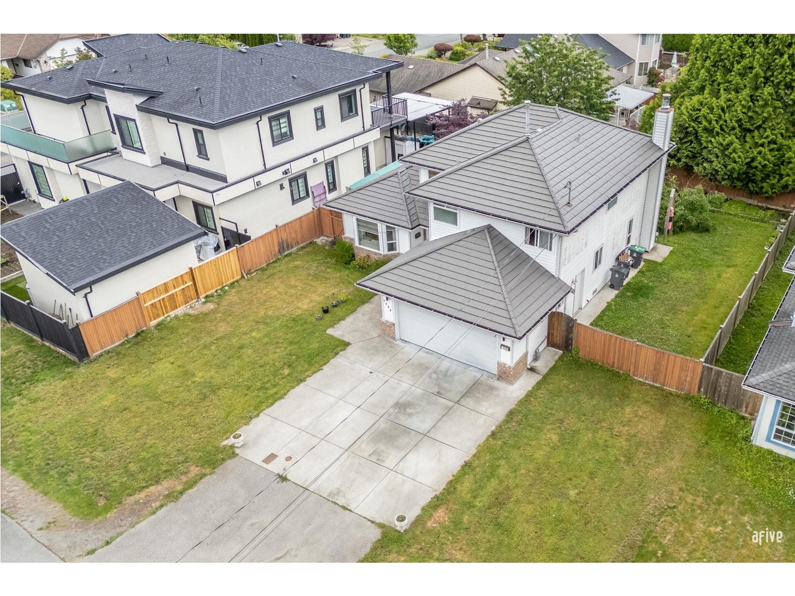 Photo 4 of 6480 138 Street, Surrey BC