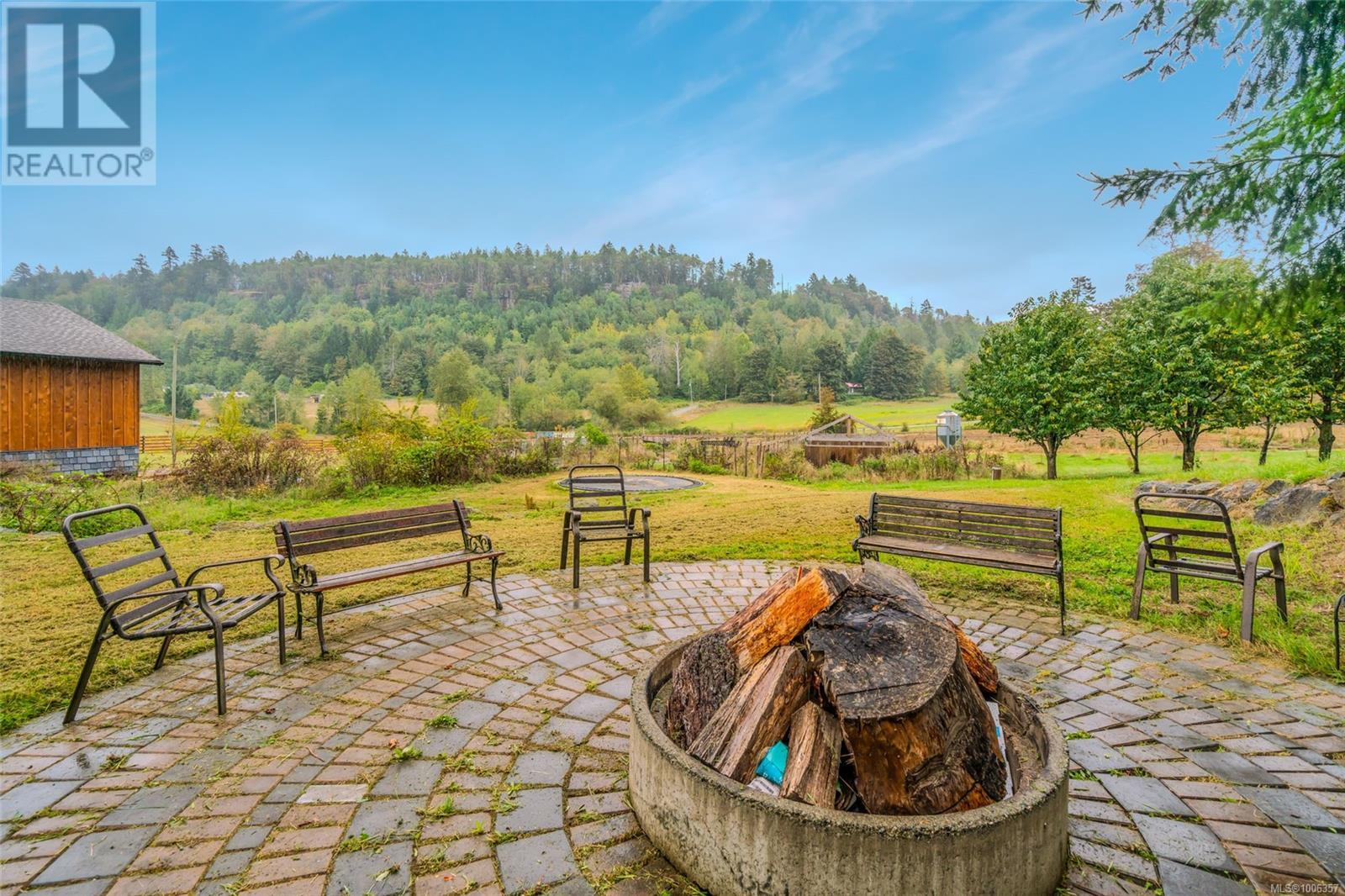 Photo 11 of 1675 Kelsie Rd, Nanaimo BC