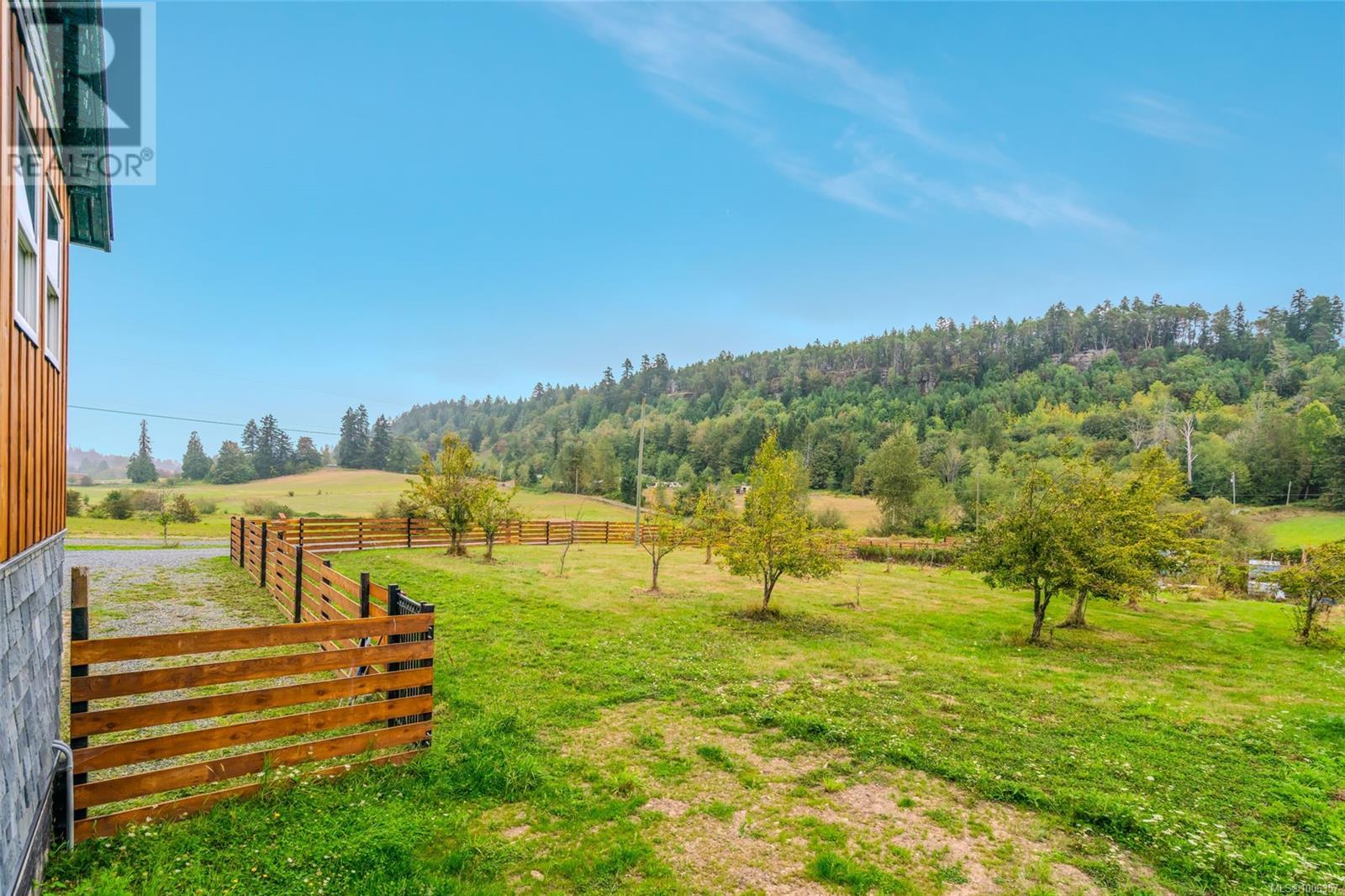 Photo 15 of 1675 Kelsie Rd, Nanaimo BC