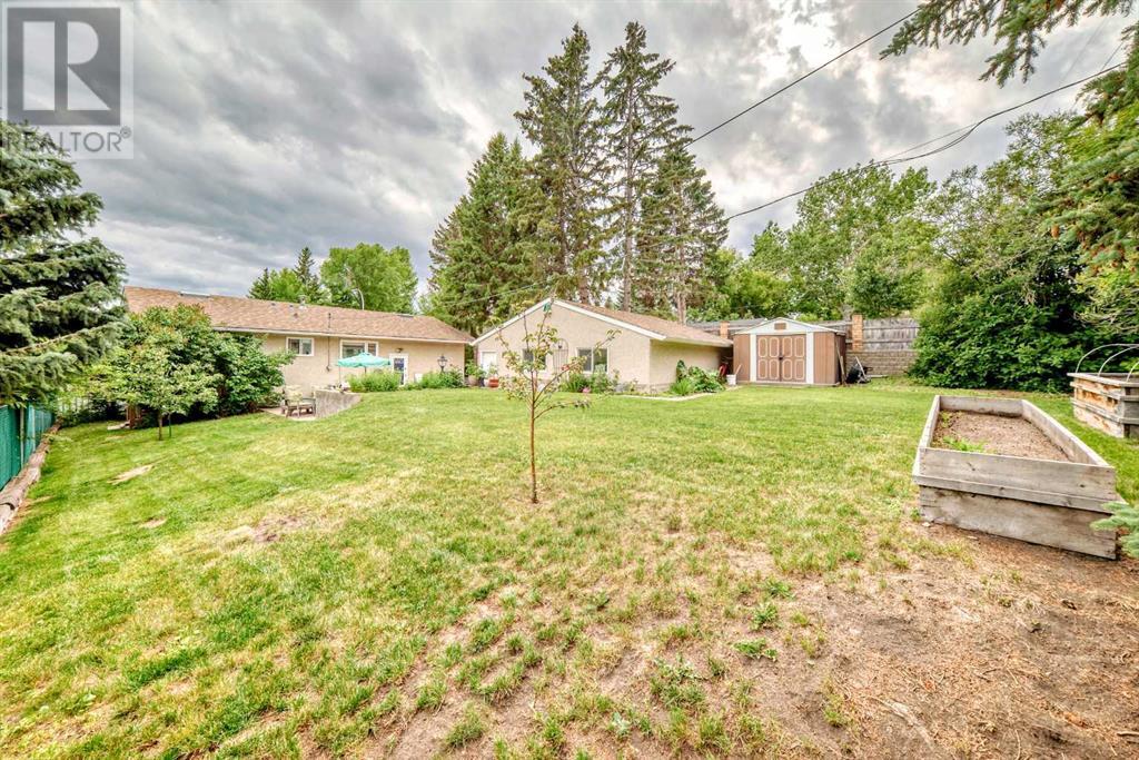 Photo 37 of 1004 Hunterston Hill Nw, Calgary AB