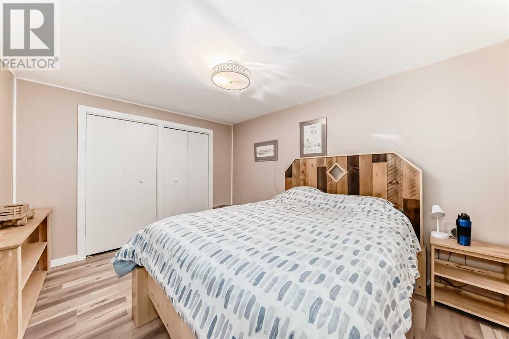 Photo 28 of 1004 Hunterston Hill Nw, Calgary AB