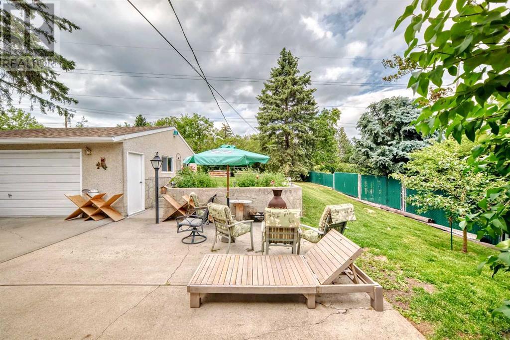 Photo 31 of 1004 Hunterston Hill Nw, Calgary AB