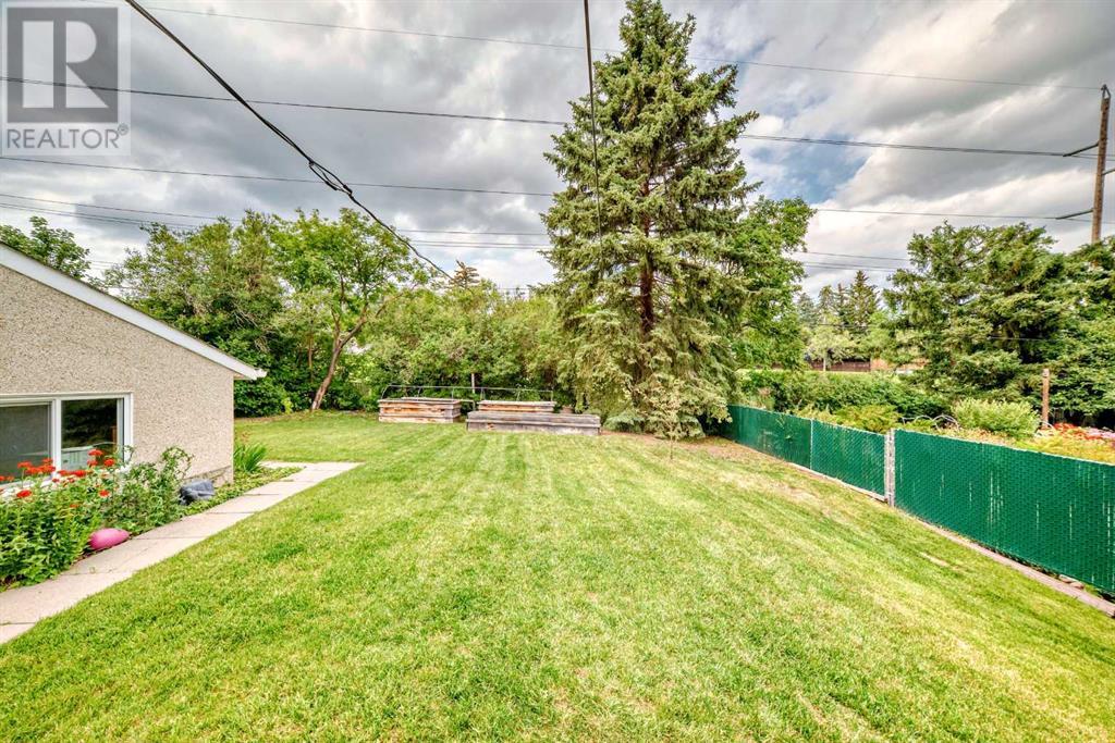 Photo 33 of 1004 Hunterston Hill Nw, Calgary AB