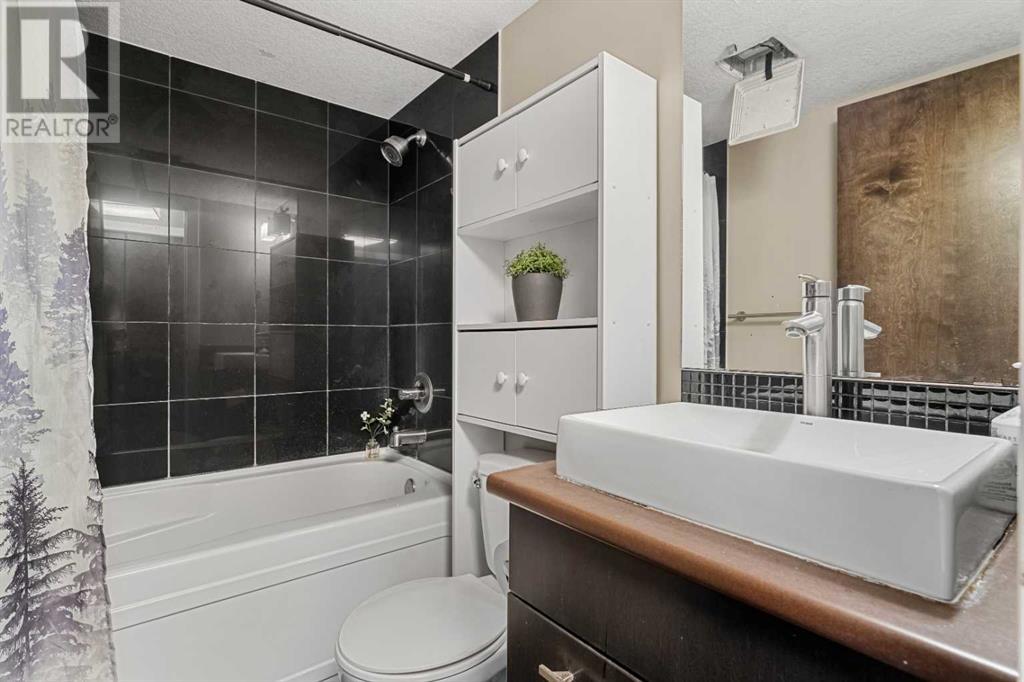 Single Family House for Sale in   Mission Road SW Parkhill Calgary 
