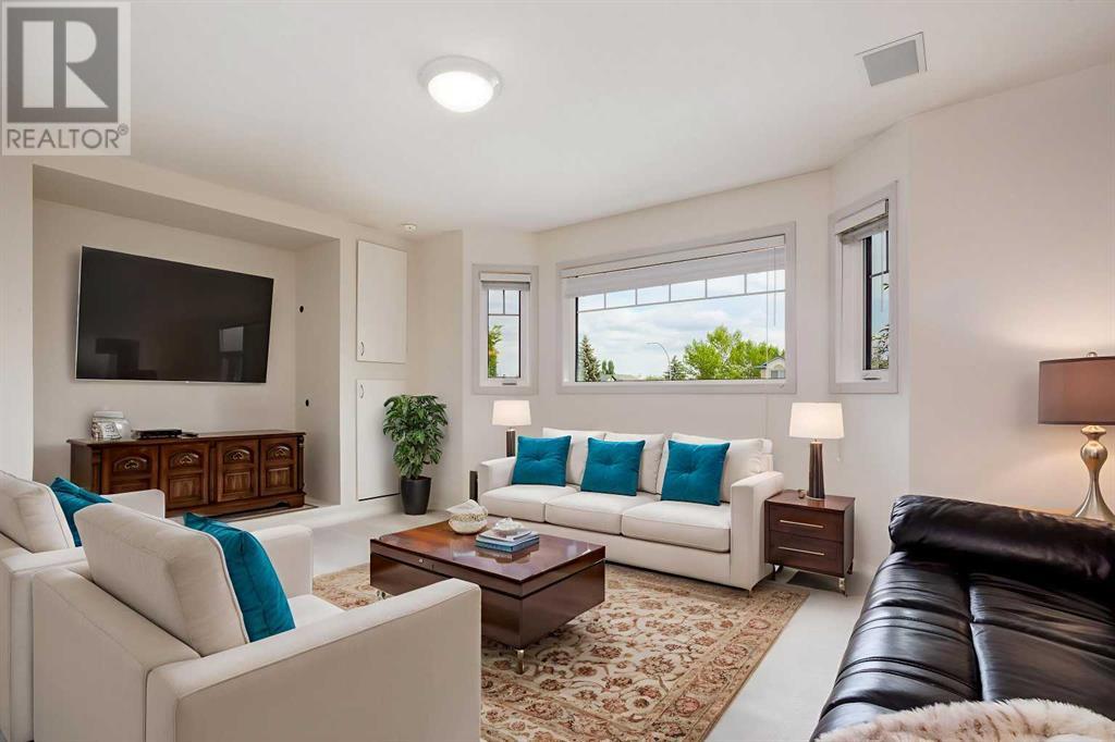 Single Family House for Sale in  Douglasdale Boulevard SE Douglasdale/Glen Calgary 