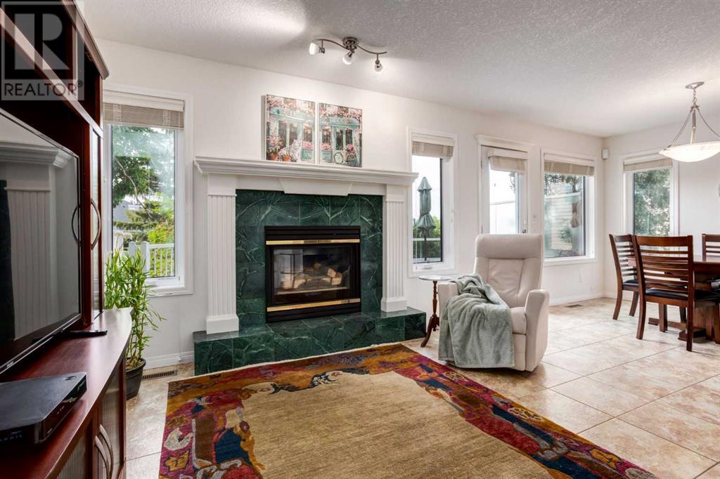Single Family House for Sale in  Douglasdale Boulevard SE Douglasdale/Glen Calgary 