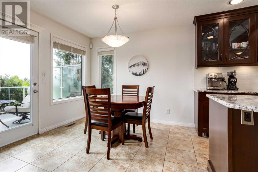 Single Family House for Sale in  Douglasdale Boulevard SE Douglasdale/Glen Calgary 