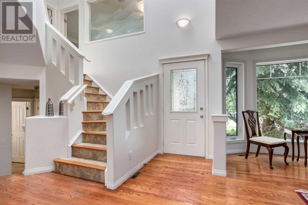 Single Family House for Sale in  Douglasdale Boulevard SE Douglasdale/Glen Calgary 