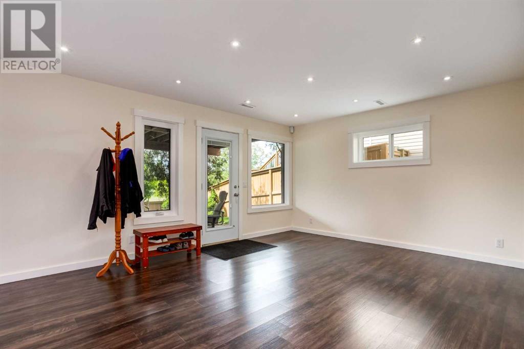 Single Family House for Sale in  Douglasdale Boulevard SE Douglasdale/Glen Calgary 