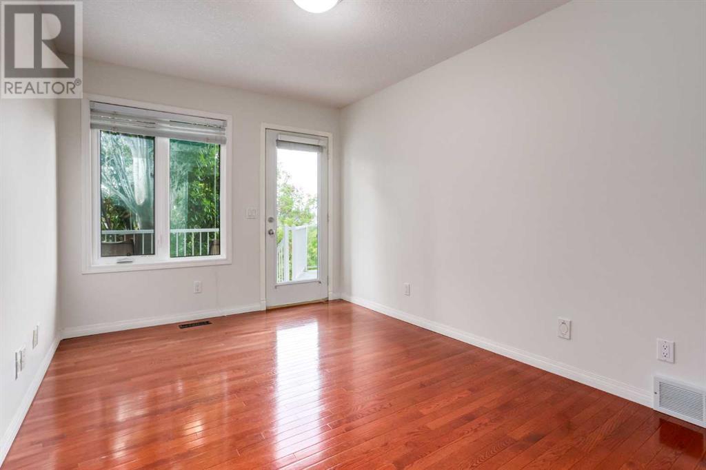 Single Family House for Sale in  Douglasdale Boulevard SE Douglasdale/Glen Calgary 