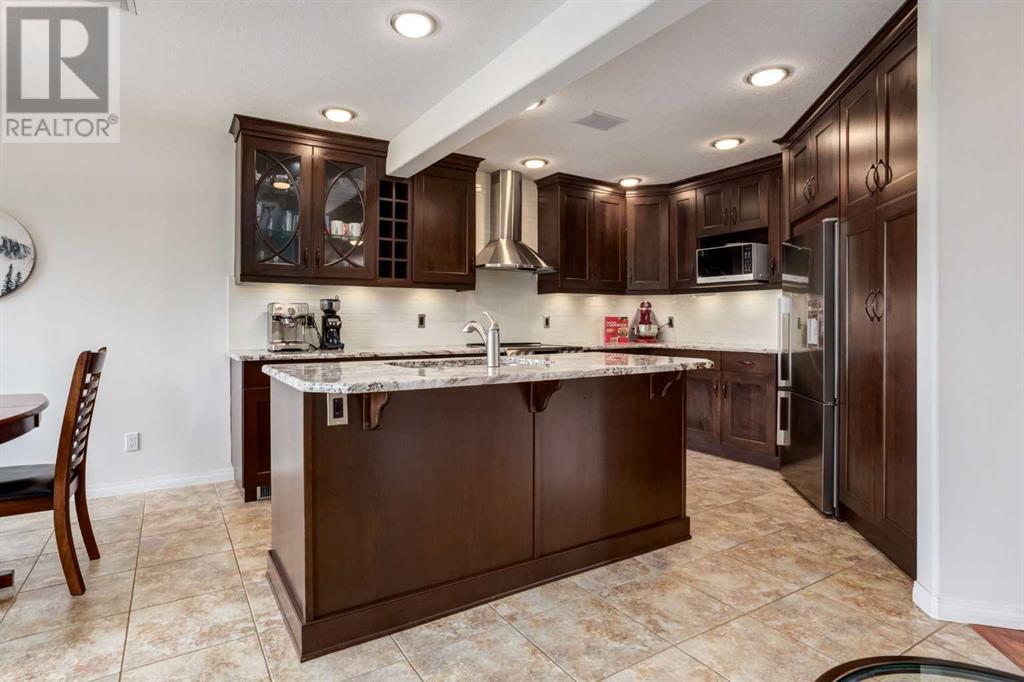 Single Family House for Sale in  Douglasdale Boulevard SE Douglasdale/Glen Calgary 